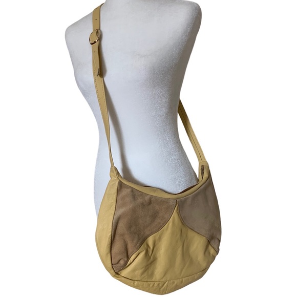 Vintage 70s Yellow Pastel Crossbody Bag - Picture 2 of 8